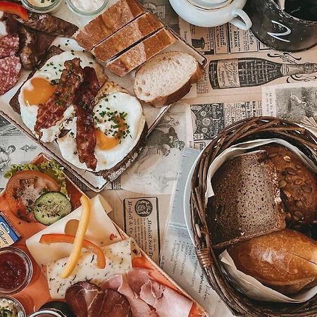 Апартаменти Cafe Einzigartig Ротенбург-на-Таубері Екстер'єр фото